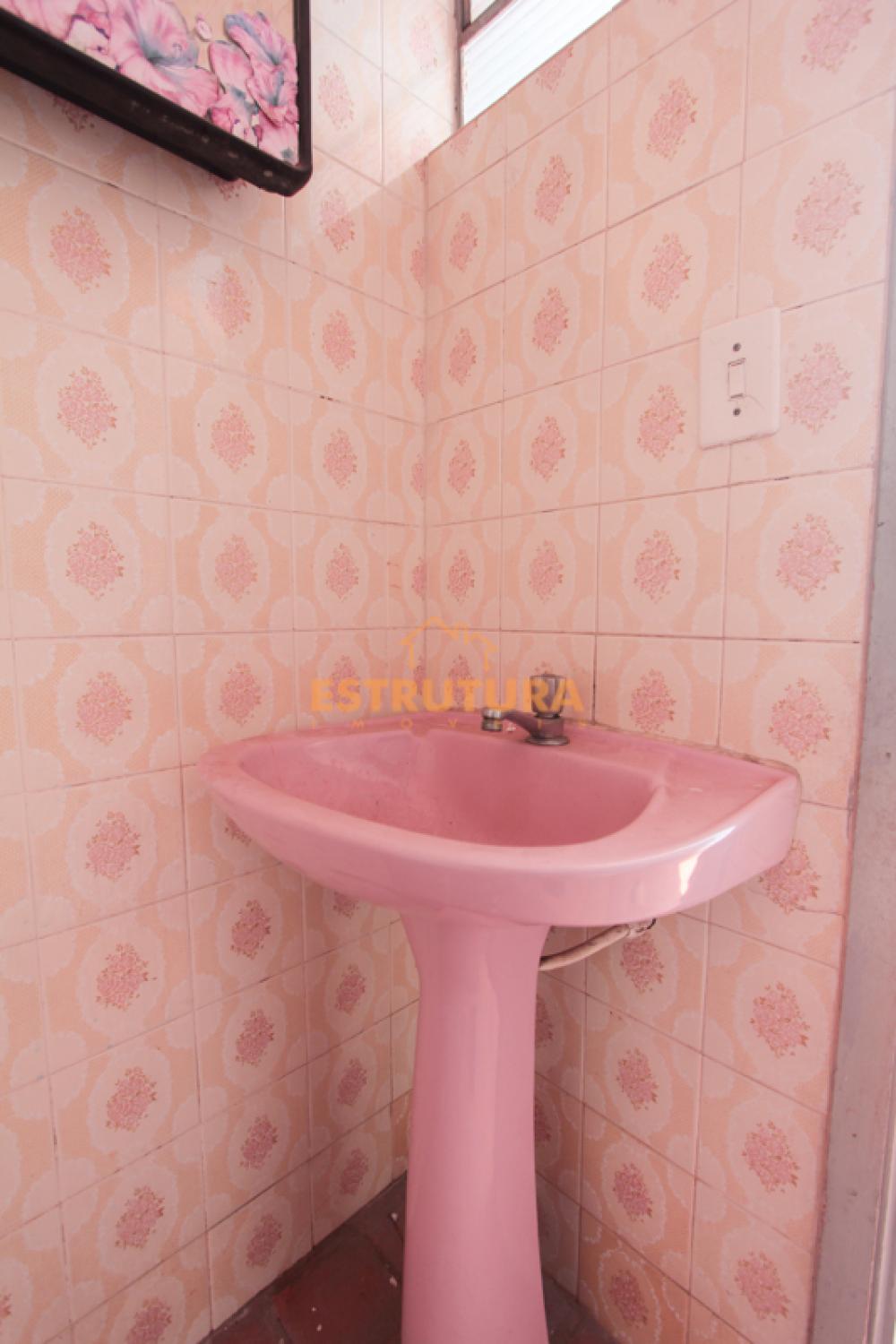 BANHEIRO Alugar Casa / Padrão em Rio Claro R$ 1.400,00 - Foto 5