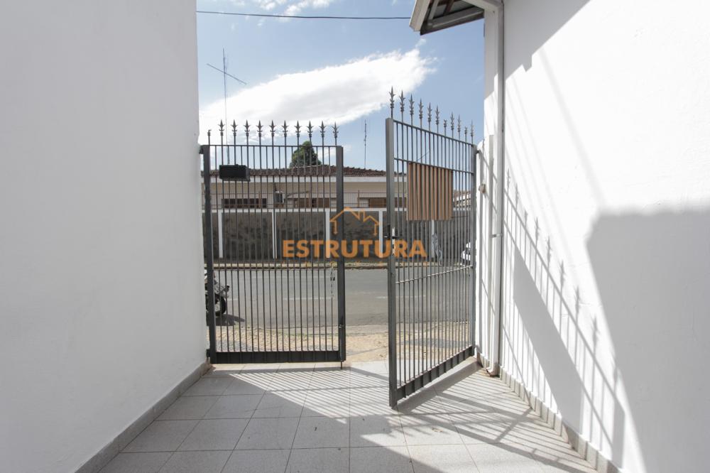 Alugar Casa / Padrão em Rio Claro R$ 1.700,00 - Foto 2