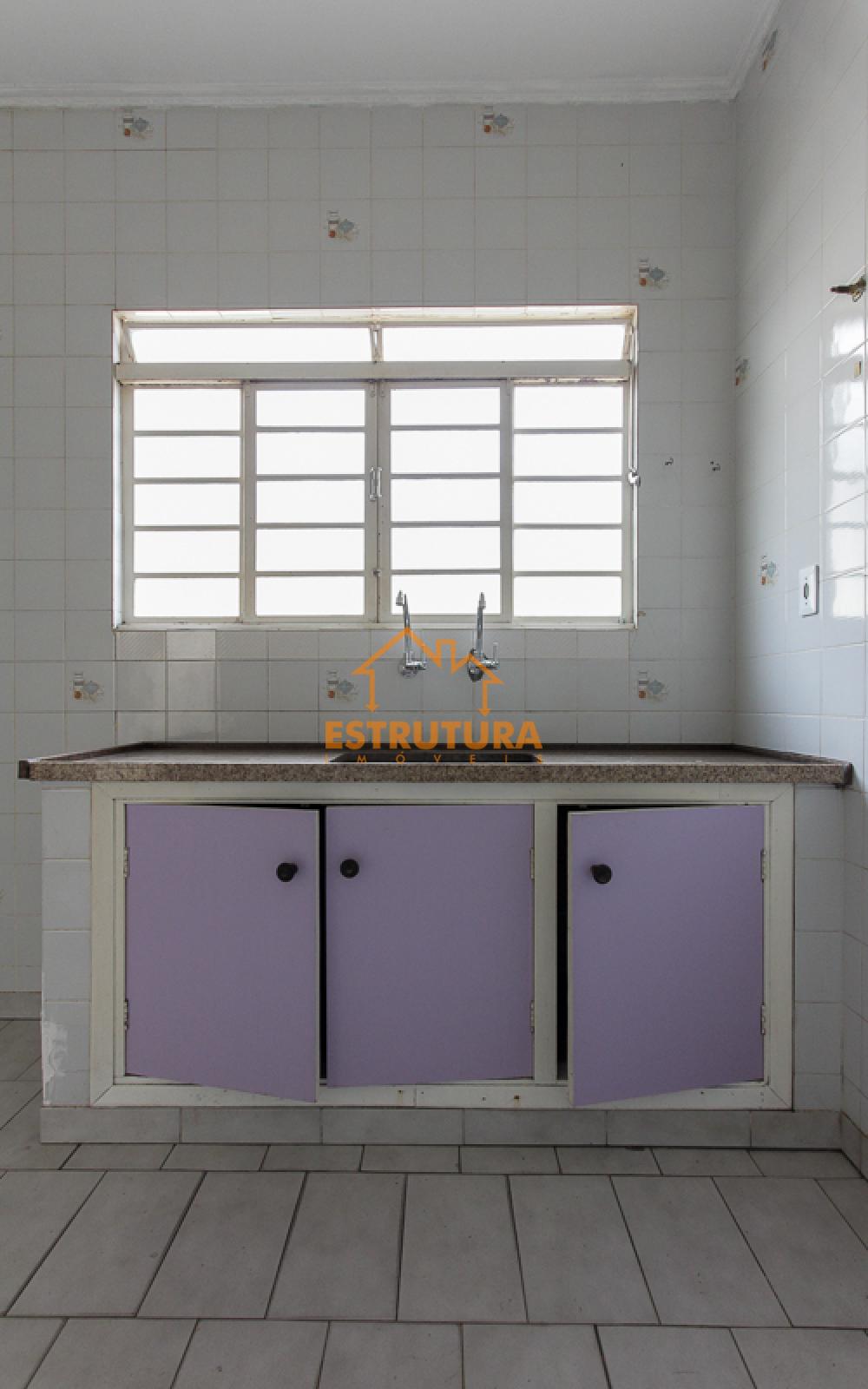 Alugar Casa / Padr&atilde;o em Rio Claro R$ 1.650,00 - Foto 12