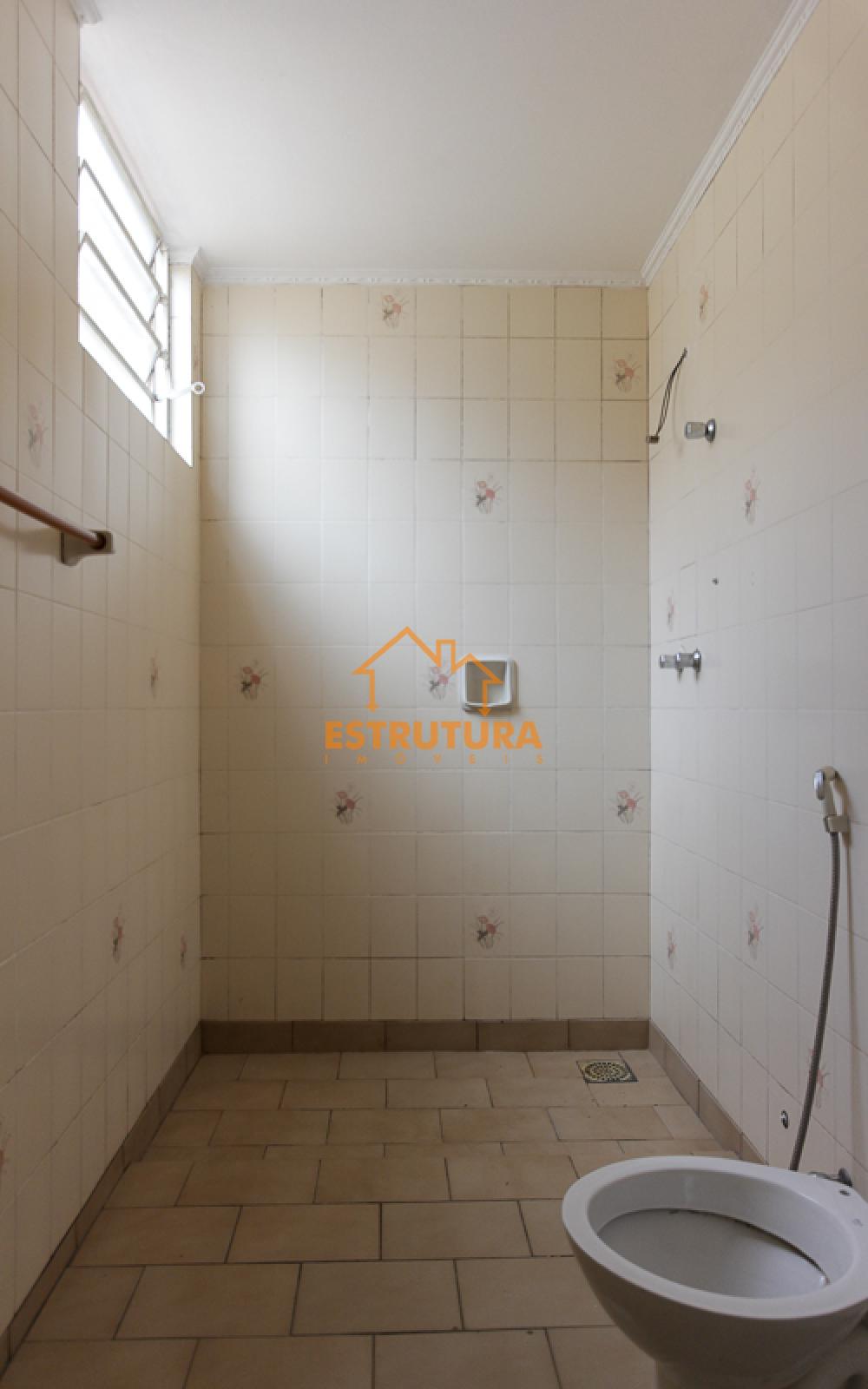 Alugar Casa / Padr&atilde;o em Rio Claro R$ 1.650,00 - Foto 25
