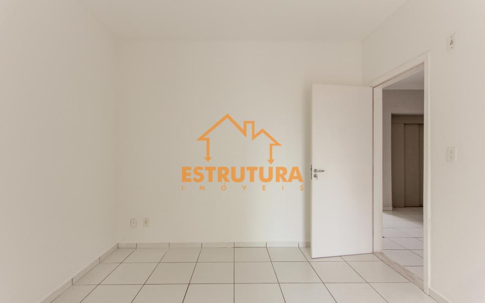 Alugar Apartamento / Padrão em Rio Claro R$ 1.100,00 - Foto 2