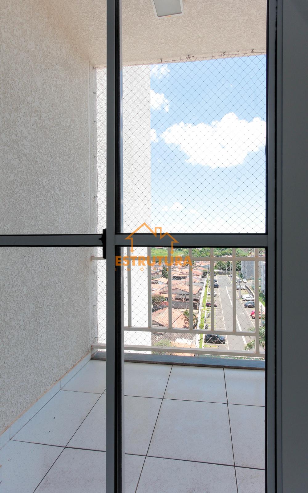Alugar Apartamento / Padrão em Rio Claro R$ 900,00 - Foto 2