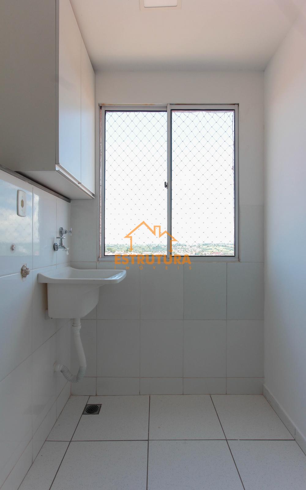 Alugar Apartamento / Padrão em Rio Claro R$ 900,00 - Foto 3