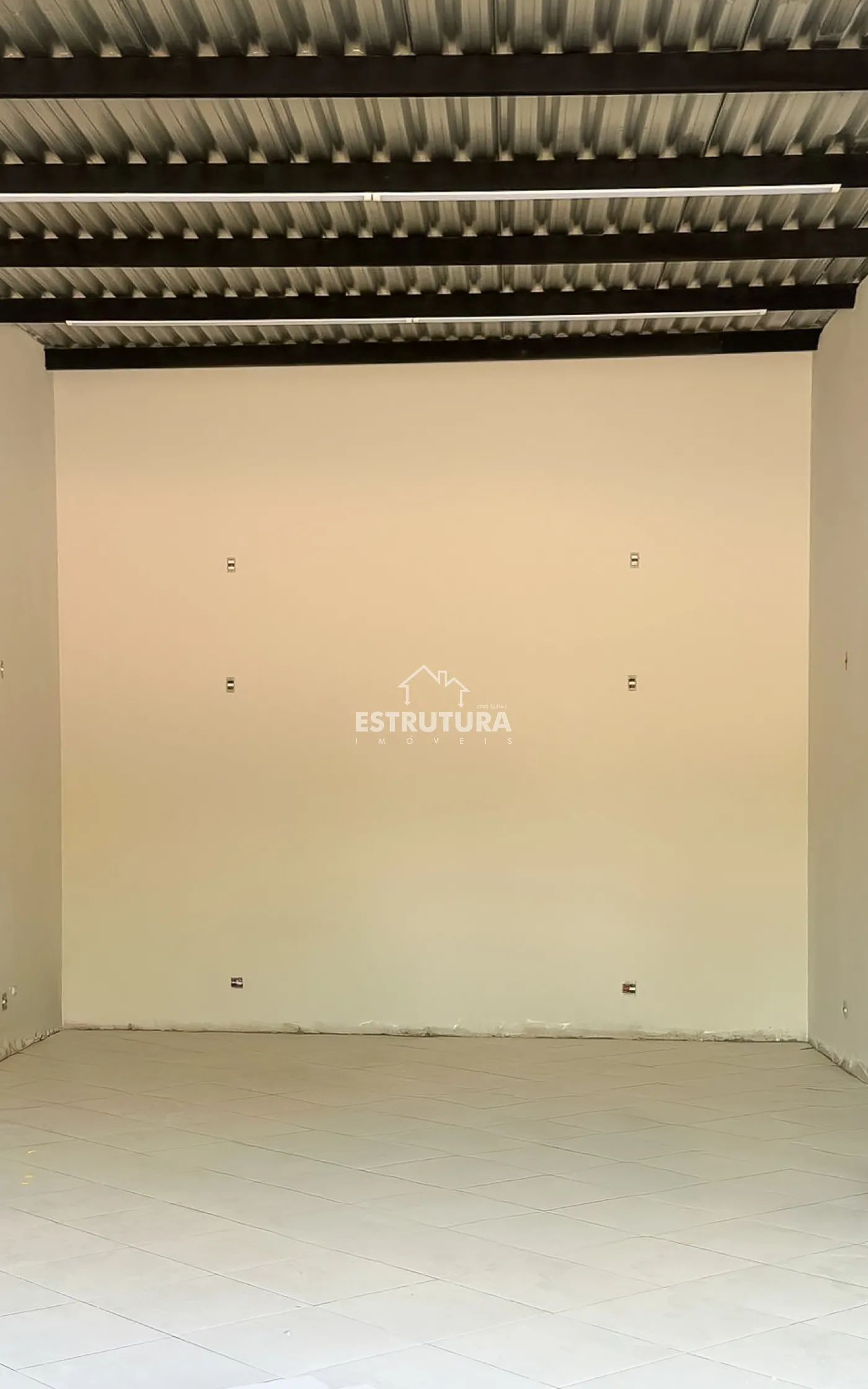 Alugar Comercial / Barracão em Rio Claro R$ 2.500,00 - Foto 1