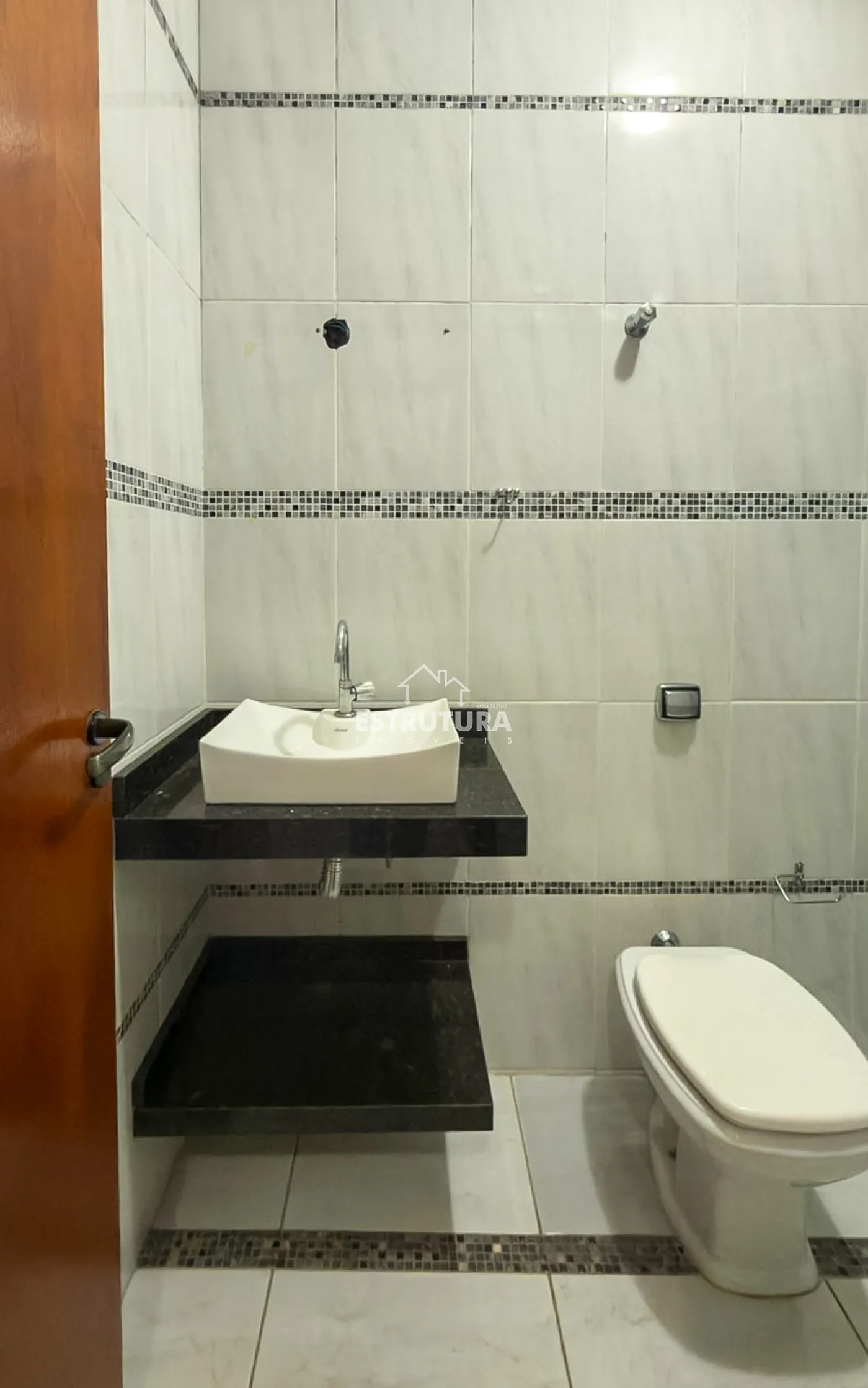 Alugar Casa / Padrão em Santa Gertrudes R$ 2.000,00 - Foto 7