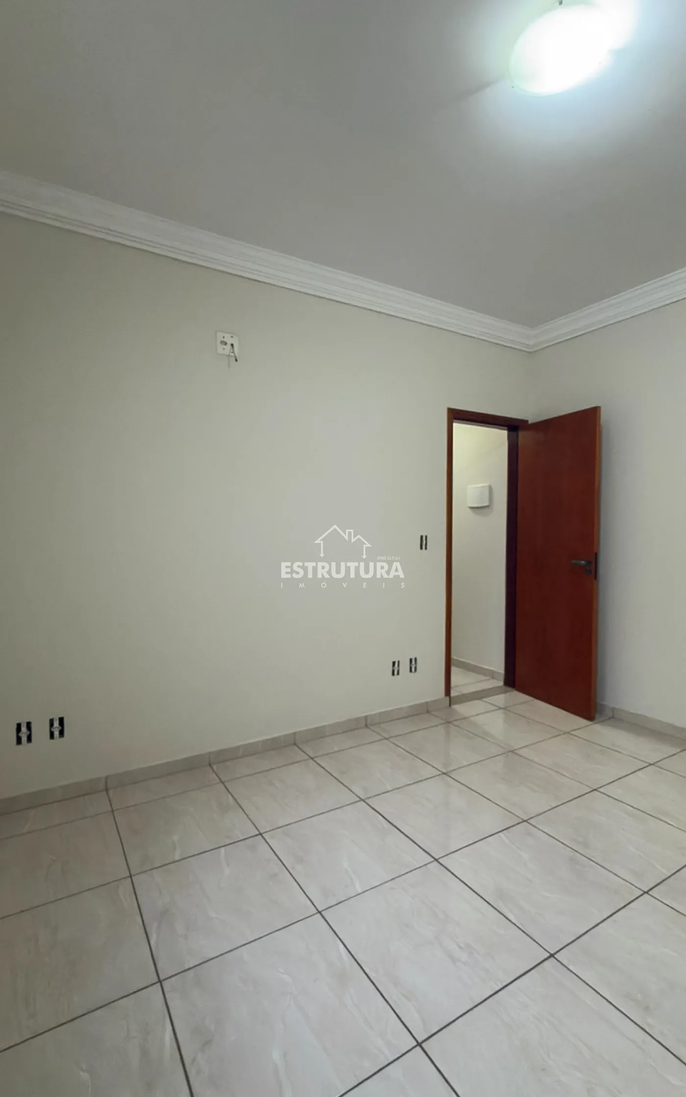 Alugar Casa / Padrão em Santa Gertrudes R$ 2.000,00 - Foto 11