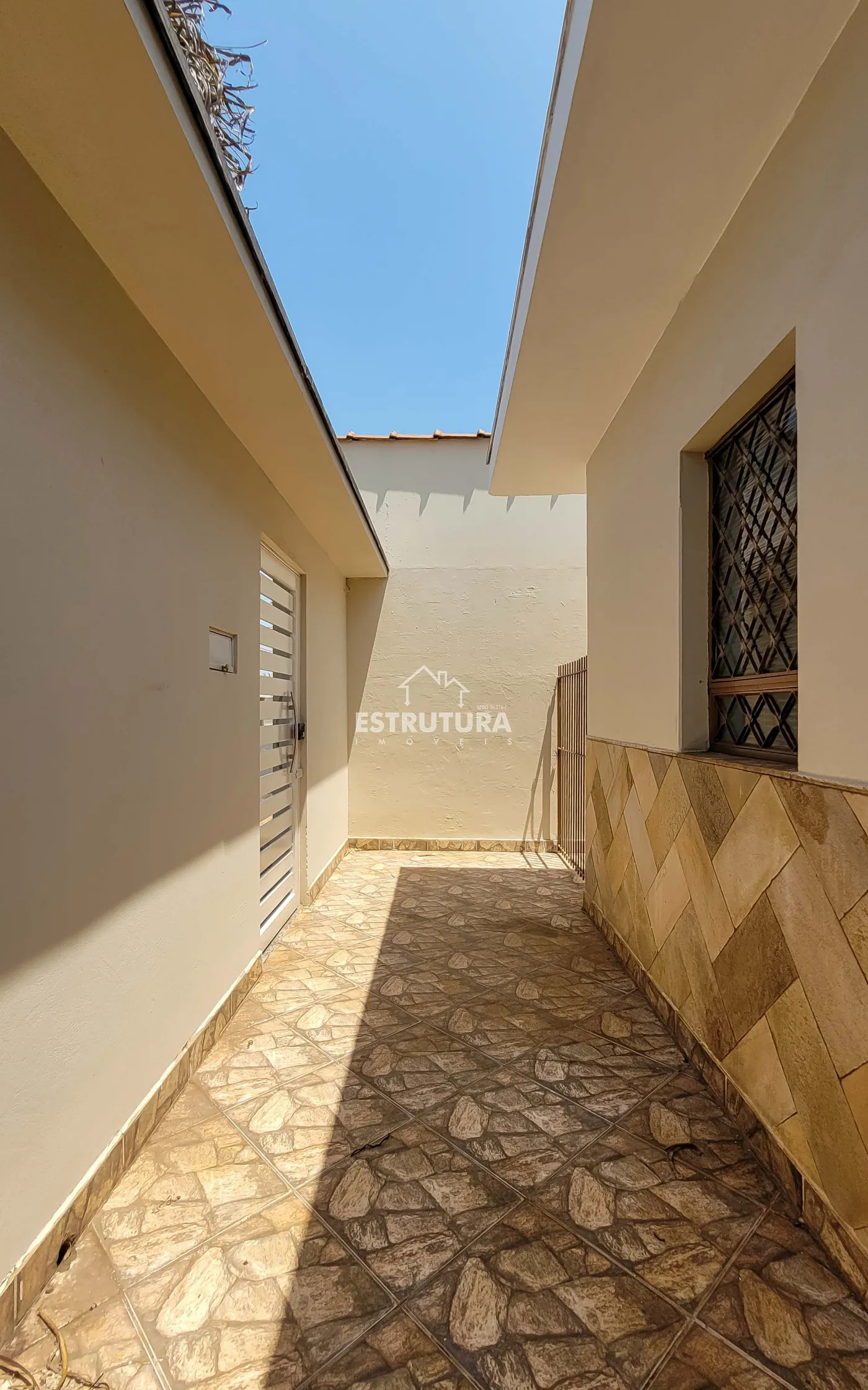 Alugar Casa / Padrão em Rio Claro R$ 2.150,00 - Foto 2