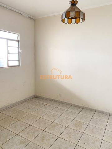 Alugar Residencial / Casa Padrão em Rio Claro. apenas R$ 1.800,00