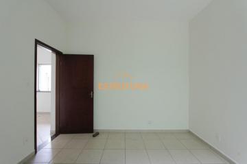 Alugar Residencial / Casa Padrão em Rio Claro. apenas R$ 2.000,00