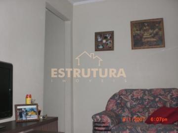 Alugar Residencial / Casa Padrão em Rio Claro. apenas R$ 2.000,00