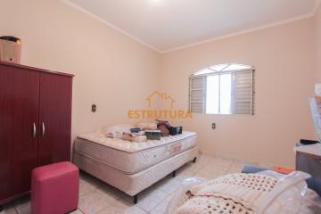 Alugar Residencial / Casa Padrão em Rio Claro. apenas R$ 2.300,00