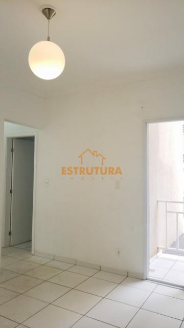 Alugar Apartamento / Padrão em Rio Claro. apenas R$ 190.000,00
