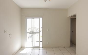 Alugar Residencial / Apartamento em Rio Claro. apenas R$ 650,00