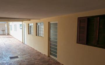 Alugar Residencial / Casa Padrão em Rio Claro. apenas R$ 972,31