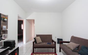 Alugar Residencial / Casa Padrão em Rio Claro. apenas R$ 275.000,00