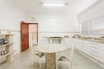 Alugar Residencial / Casa Padrão em Rio Claro. apenas R$ 4.000,00