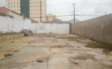 Alugar Terreno / Padrão em Rio Claro. apenas R$ 1.400,00