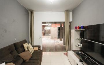 Alugar Residencial / Casa Padrão em Santa Gertrudes. apenas R$ 650.000,00