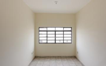 Alugar Residencial / Apartamento em Rio Claro. apenas R$ 750,00