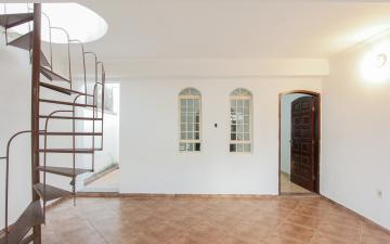 Alugar Residencial / Casa Padrão em Rio Claro. apenas R$ 1.000,00