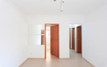 Alugar Apartamento / Padrão em Rio Claro. apenas R$ 1.250,00