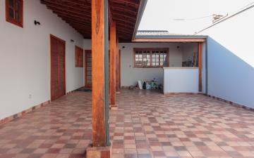 Alugar Residencial / Casa Padrão em Ajapi. apenas R$ 1.800,00