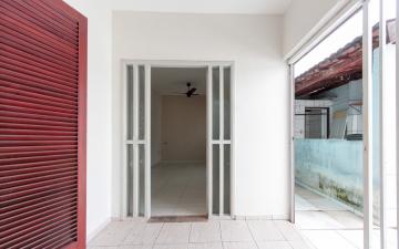 Alugar Residencial / Casa Padrão em Rio Claro. apenas R$ 215.000,00