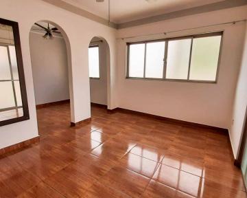 Alugar Residencial / Casa Padrão em Rio Claro. apenas R$ 650.000,00