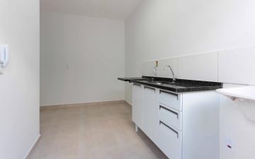 Alugar Apartamento / Padrão em Rio Claro. apenas R$ 990,00