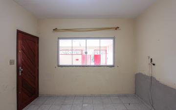 Alugar Residencial / Casa Padrão em Rio Claro. apenas R$ 850,00