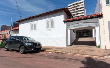 Alugar Residencial / Casa Padrão em Rio Claro. apenas R$ 11.000,00