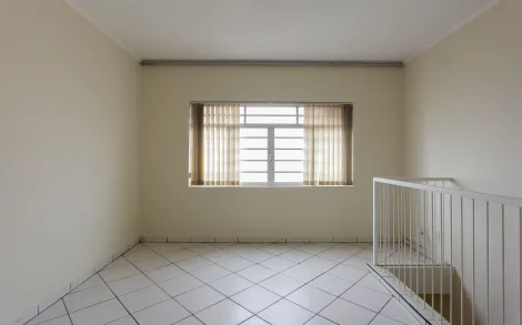 Alugar Comercial / Casa em Rio Claro. apenas R$ 900,00