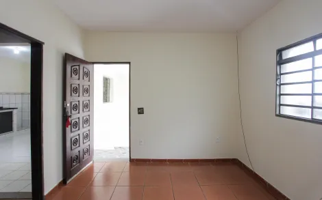 Alugar Residencial / Casa Padrão em Rio Claro. apenas R$ 1.300,00