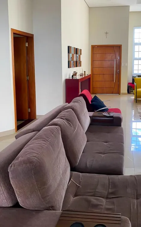 Casa Residencial com 3 quartos, 360m² - Jardim Universitário, Araras/SP