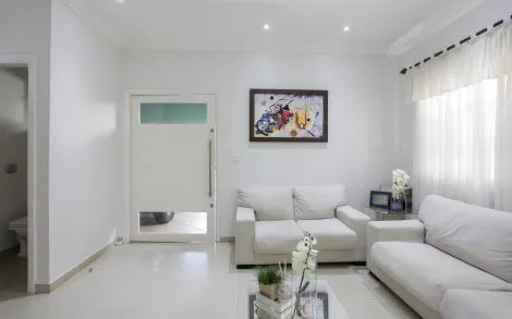 Alugar Residencial / Casa Padrão em Rio Claro. apenas R$ 1.090.000,00
