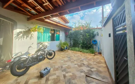 Casa Residencial com 3 Dormitórios, 200m² - Centro, Limeira/SP