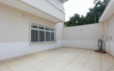 Alugar Residencial / Casa Padrão em Rio Claro. apenas R$ 2.800,00