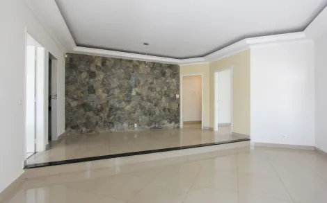 Alugar Residencial / Casa Padrão em Rio Claro. apenas R$ 3.000,00