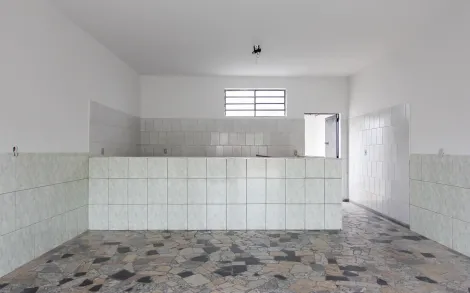 Imóvel com Salão e 4 kitnets, 304m² - Vila São Miguel, Rio Claro/SP