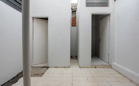 Imóvel com Salão e 4 kitnets, 304m² - Vila São Miguel, Rio Claro/SP