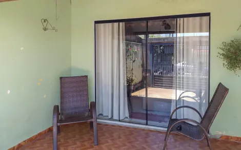 Casas de Condomínio com espaço gourmet à venda em Jardim das Palmeiras,  Uberlândia, MG - ZAP Imóveis