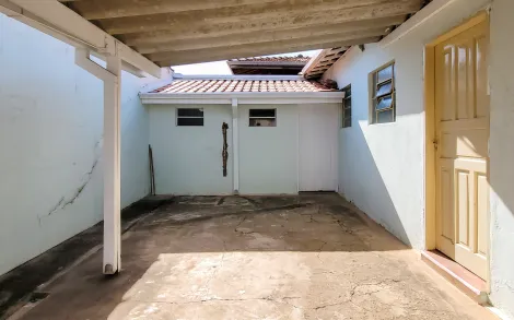 Alugar Residencial / Casa Padrão em Rio Claro. apenas R$ 730,00