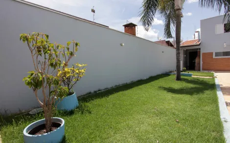 Casa Residencial com 2 quartos, 350m² - Jardim Claret, Rio Claro/SP