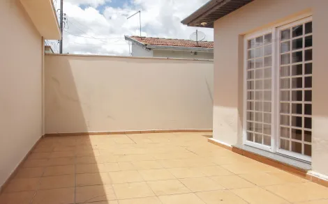 Alugar Residencial / Casa Padrão em Rio Claro. apenas R$ 530.000,00