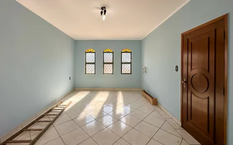 Alugar Residencial / Casa Padrão em Rio Claro. apenas R$ 2.000,00