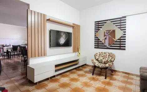 Alugar Residencial / Casa Padrão em Rio Claro. apenas R$ 640.000,00