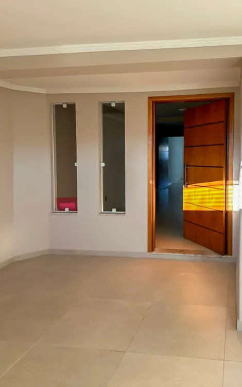 Casa Residencial com 3 quartos, 300m² - Vila Operária, Rio Claro/SP