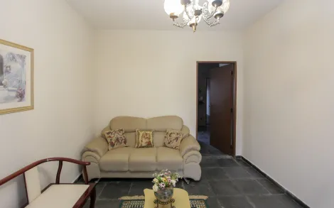 Alugar Residencial / Casa Padrão em Rio Claro. apenas R$ 460.000,00