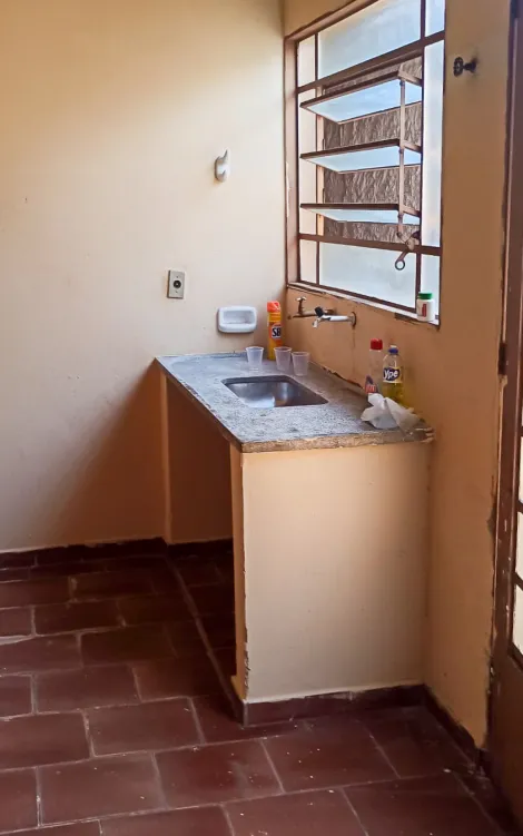 Alugar Residencial / Casa Padrão em Rio Claro. apenas R$ 195.000,00