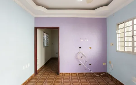 Alugar Residencial / Casa Padrão em Rio Claro. apenas R$ 240.000,00